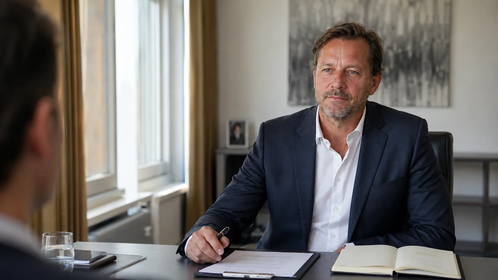 Rechtsanwalt Dr. Markus Weber im Mandantengespräch
